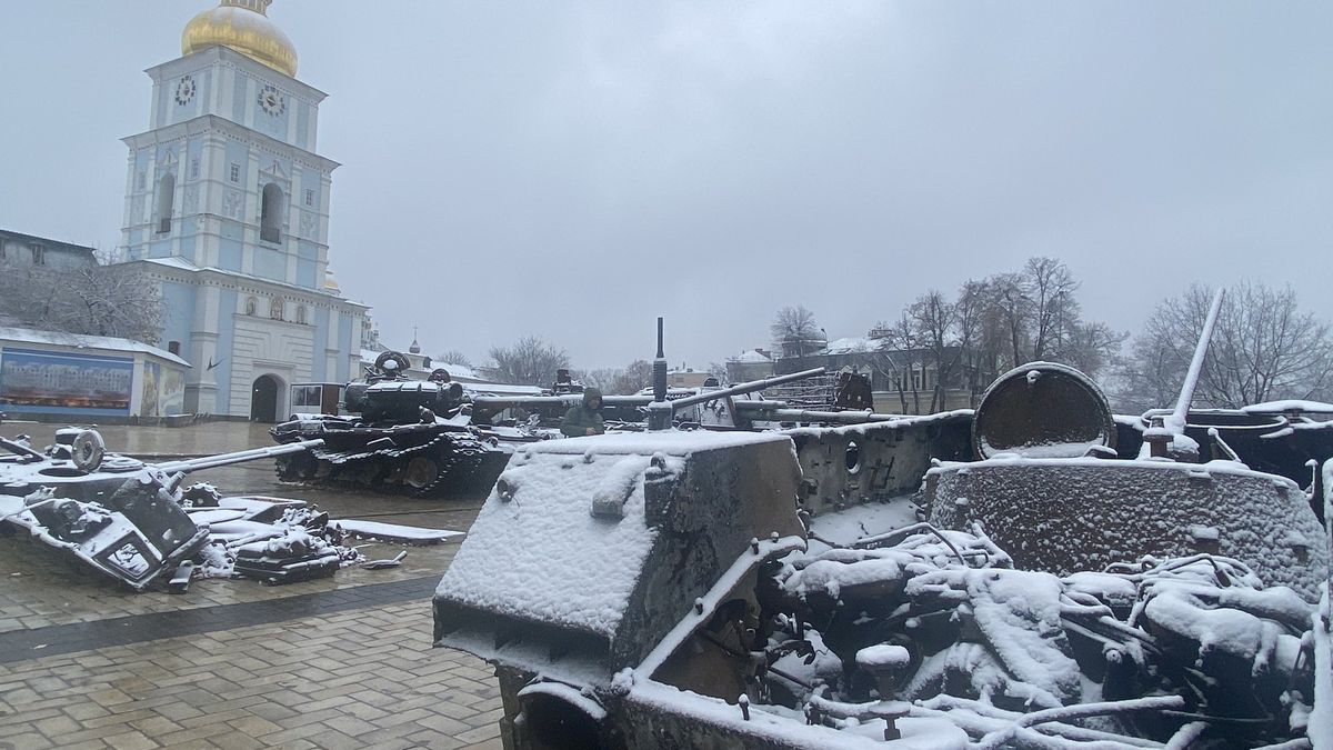 Kyjev pokryla sněhová pokrývka, Ukrajinci se bojí zimy